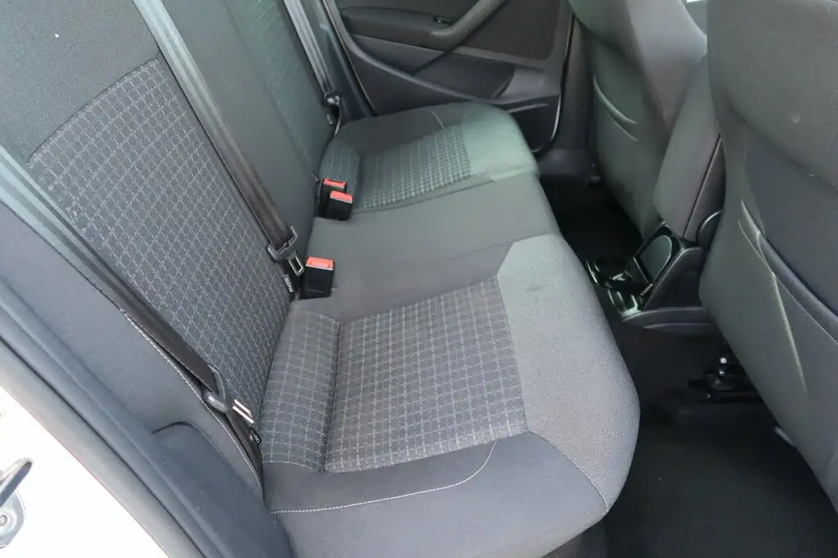 2014-volkswagen-polo-12-tsi-sel-5d-dsg-big-20