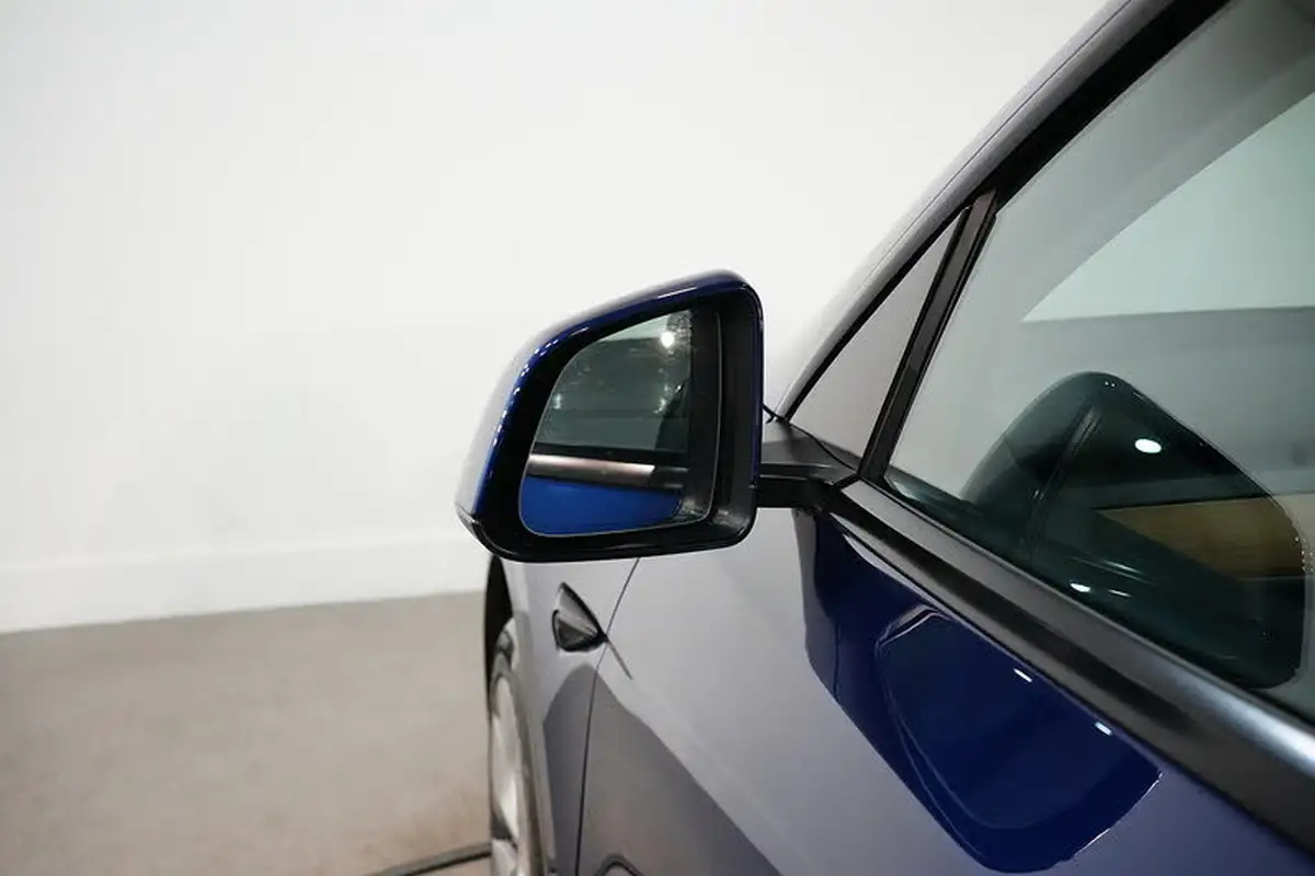 2022-tesla-model-y-e-long-range-big-21