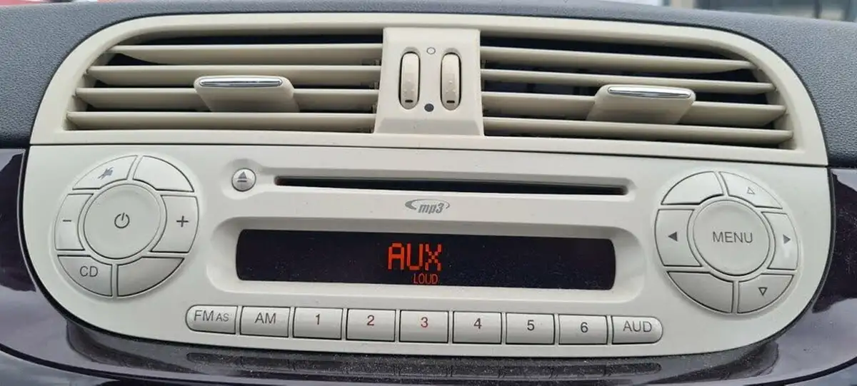2015-fiat-500-12-lounge-ss-big-21