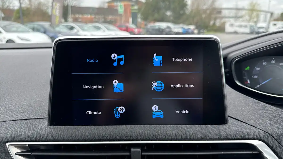 2018-peugeot-3008-suv-15-bluehdi-gt-line-big-11