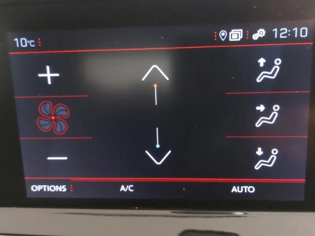 2023-peugeot-208-12-puretech-allure-premium-100ps-eat8-big-12