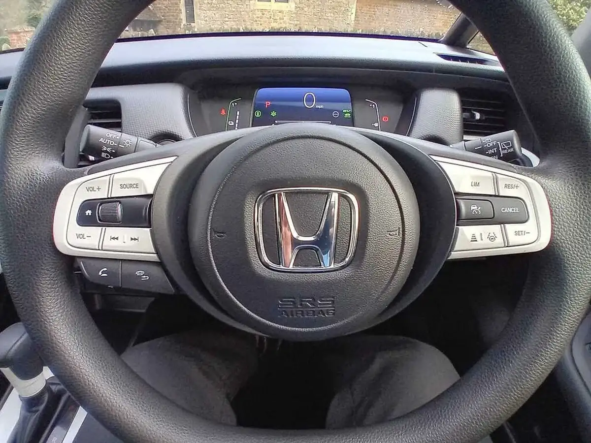 2020-honda-jazz-15-i-mmd-se-big-10