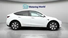 2022-tesla-model-y-e-long-range-small-7