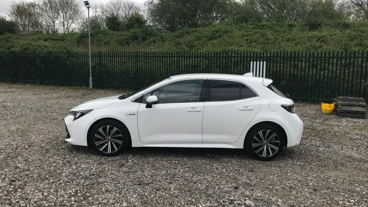 2021-toyota-corolla-18-vvt-i-design-spare-wheel-hatchback-5d-big-16