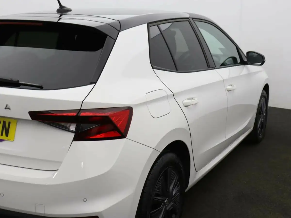 2023-skoda-fabia-10-mpi-colour-edition-big-41