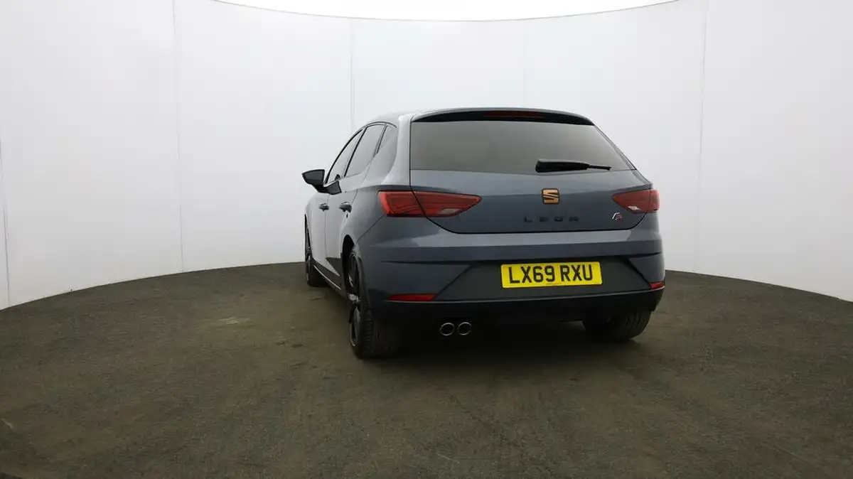 2019-seat-leon-20-tsi-fr-sport-hatchback-big-57