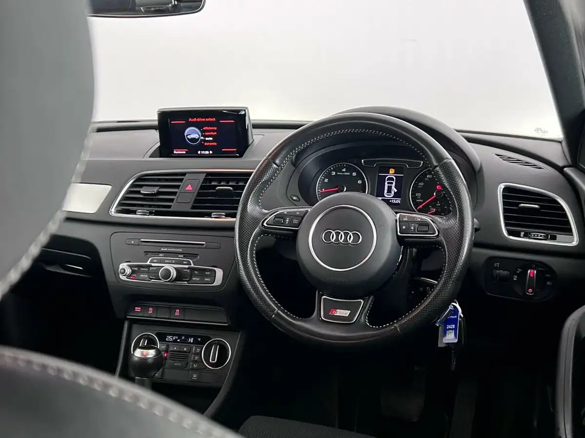 2016-audi-q3-14-s-line-tronic-big-17