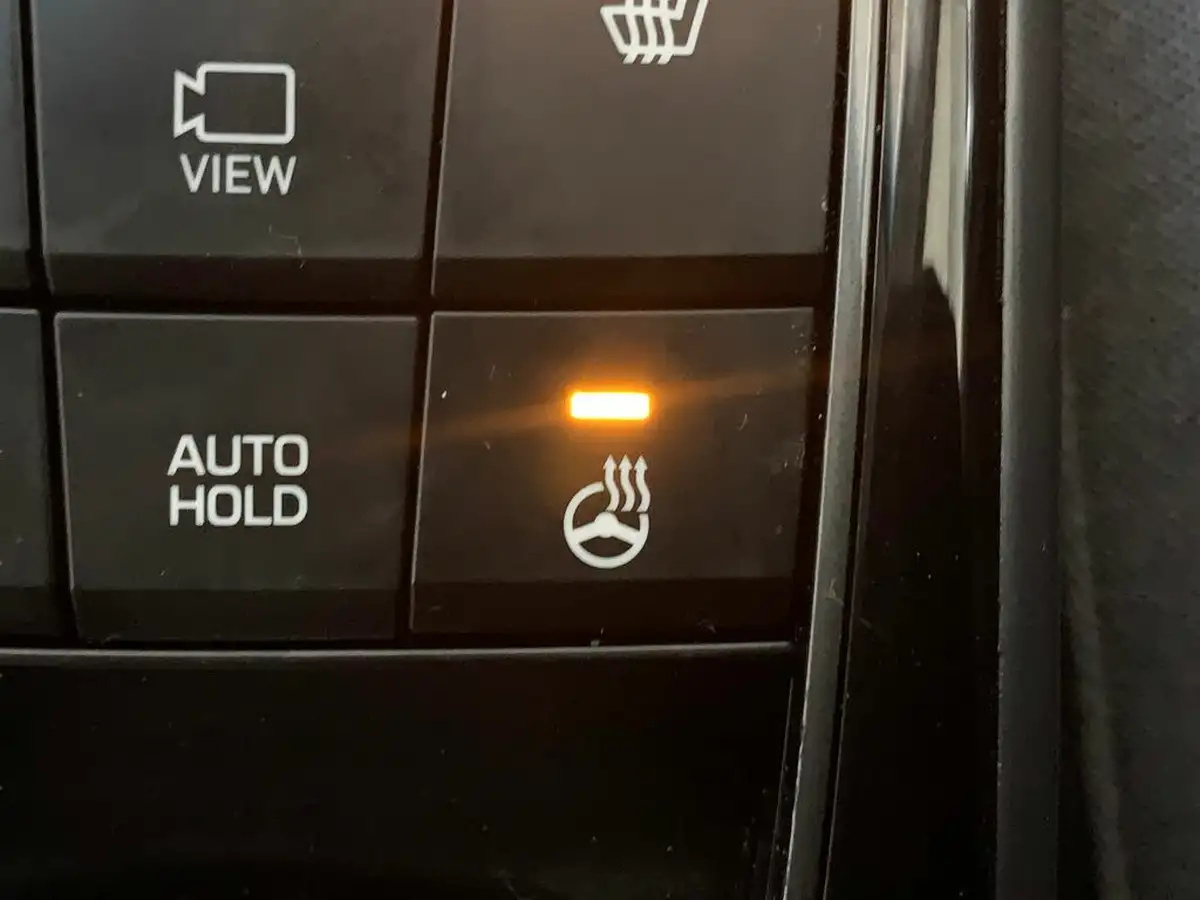 2021-hyundai-ioniq-e-premium-electric-100kw-big-18