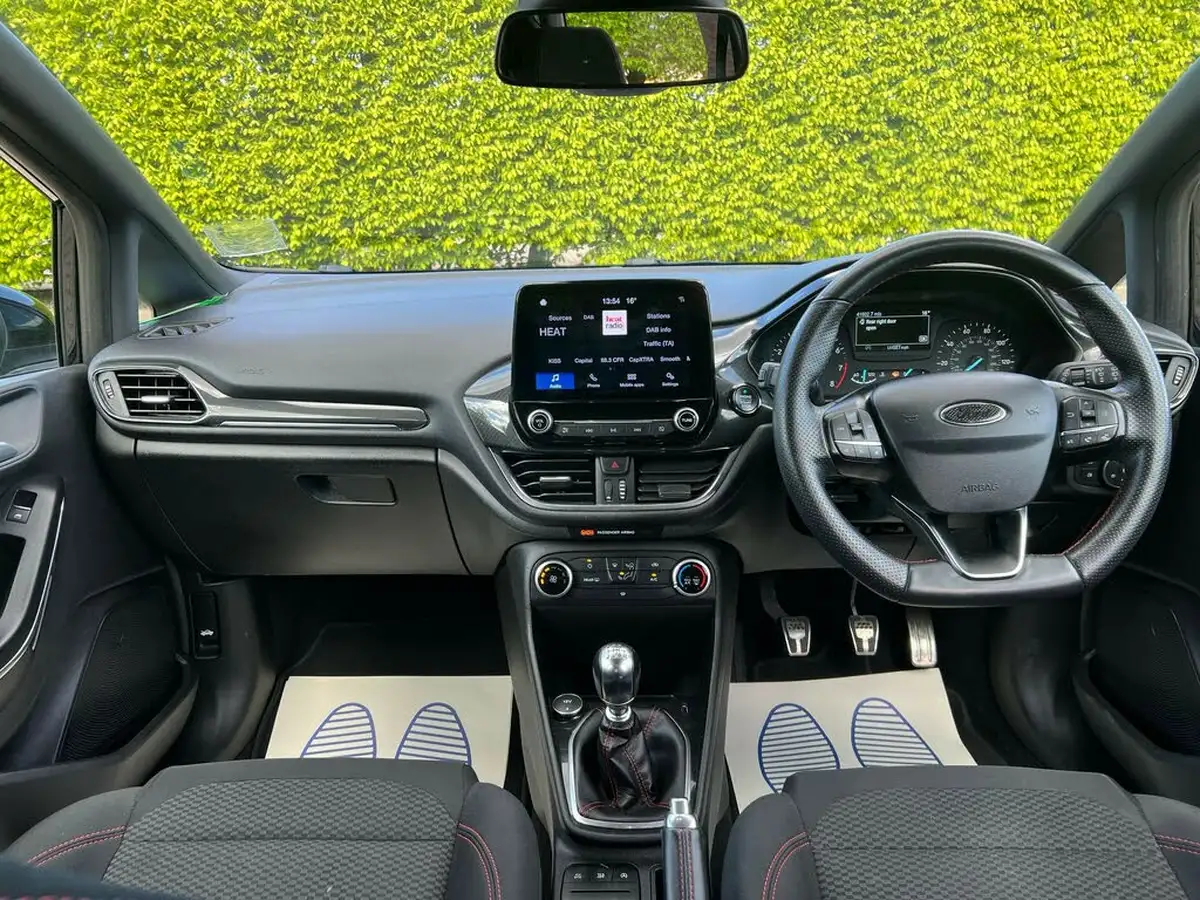 2019-ford-fiesta-10t-st-line-125ps-5d-big-2