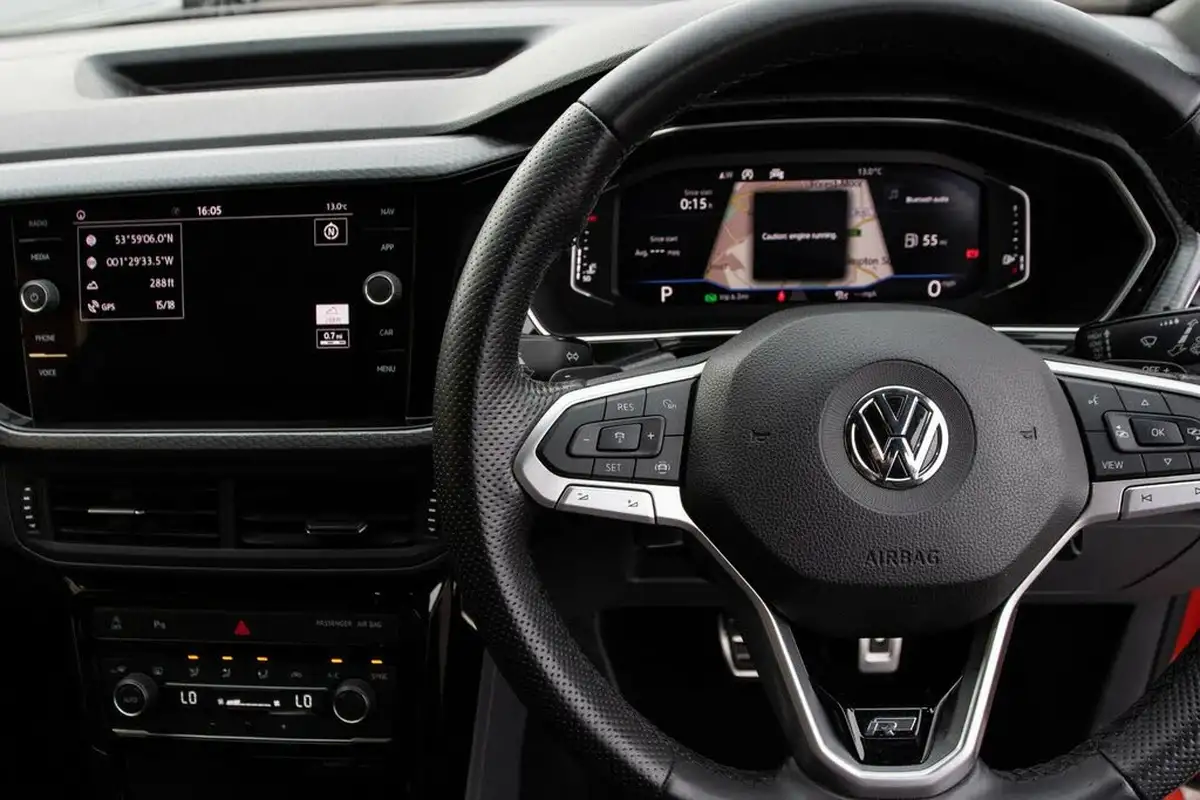 2020-volkswagen-t-cross-15-tsi-r-line-big-18