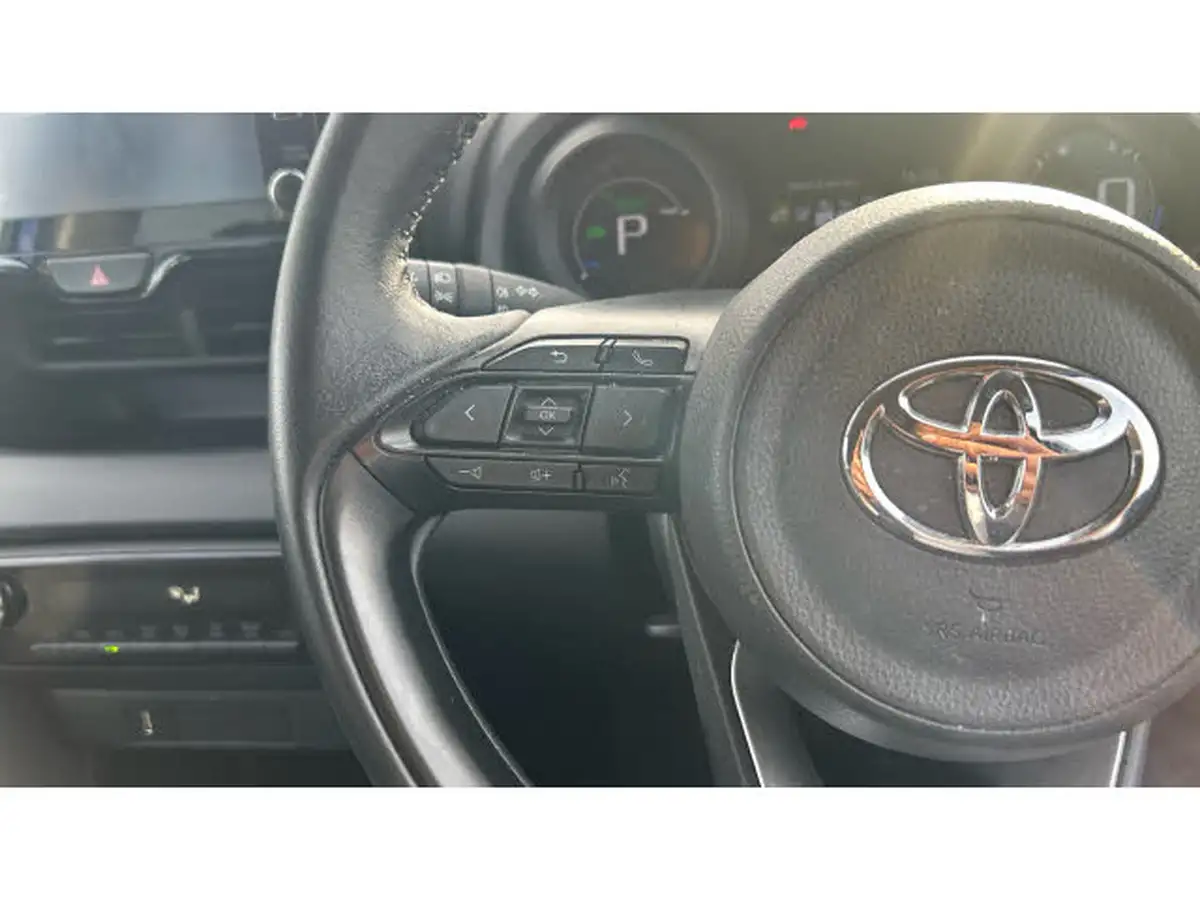 2022-toyota-yaris-15-vvt-i-design-big-24