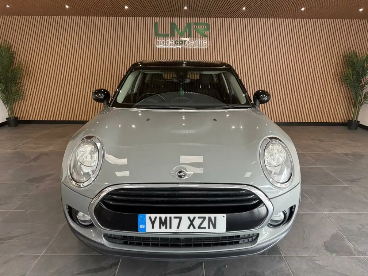 2017-mini-clubman-20td-cooper-d-black-ss-big-1