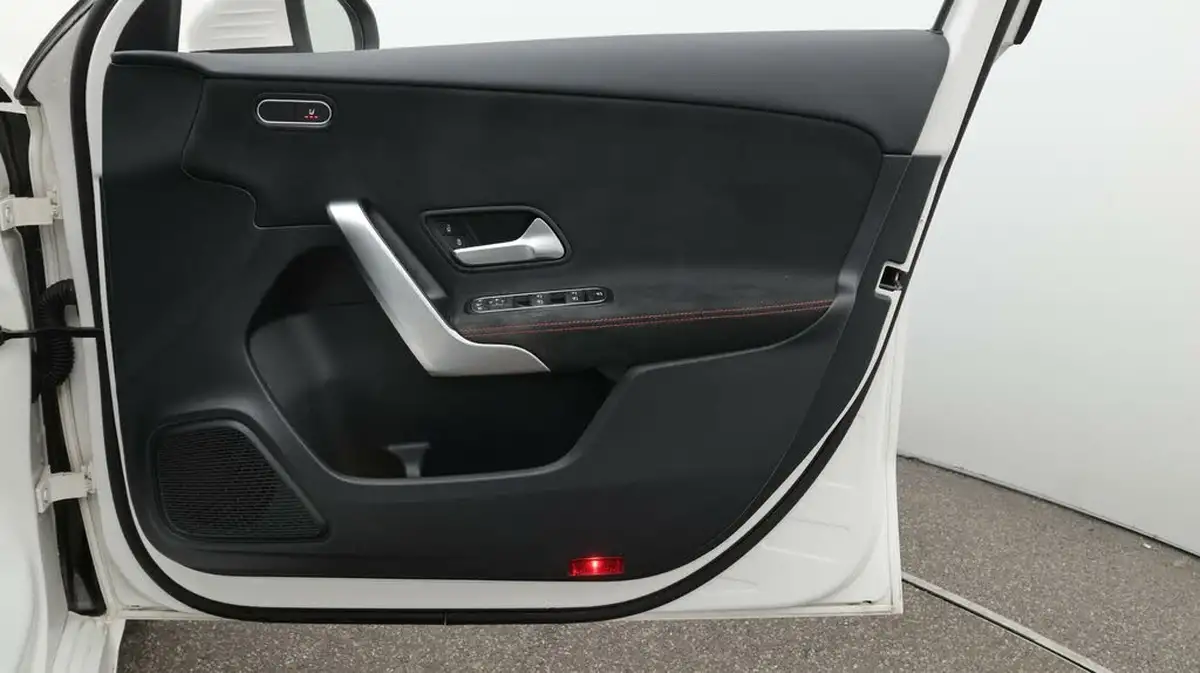 2020-mercedes-benz-a-class-13-a200-amg-line-executive-hatchback-5d-big-15