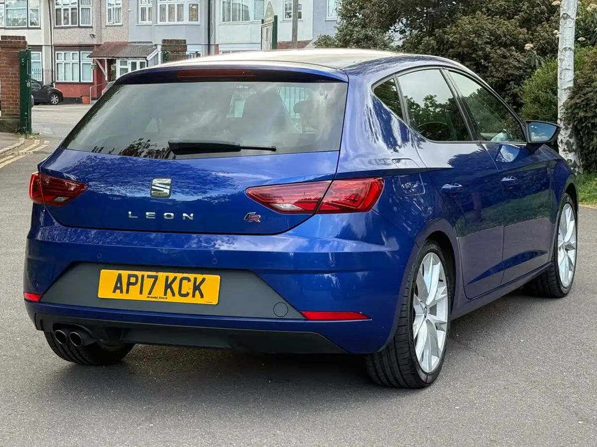2017-seat-leon-14-ecotsi-fr-technology-hatchback-5d-dsg-big-11