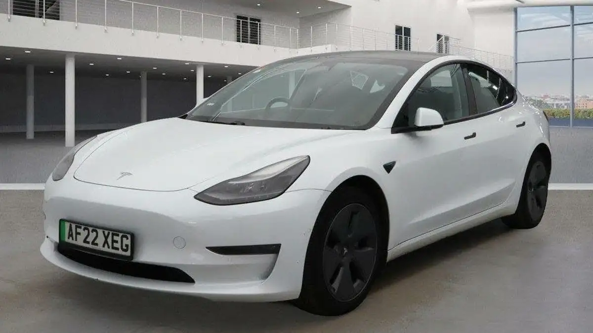 2022-tesla-model-3-e-long-range-big-5