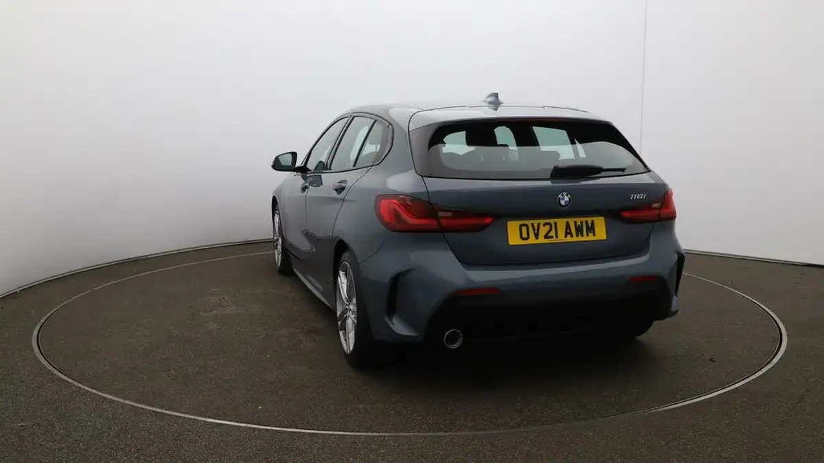 2021-bmw-1-series-15-118i-m-sport-lcp-big-52