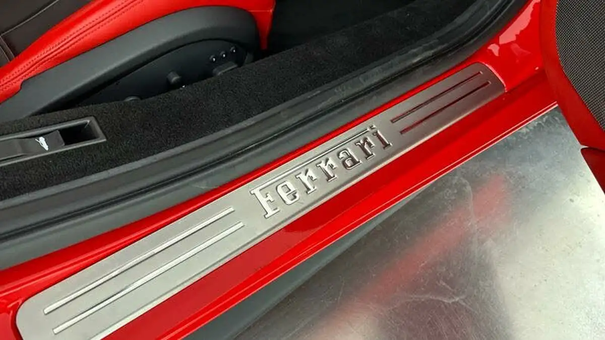 2017-ferrari-488-39-488-spider-big-41