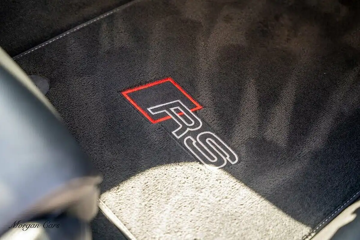 2021-audi-rs6-avant-40-tfsi-carbon-black-big-43