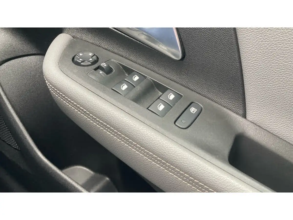 2022-vauxhall-mokka-e-elite-premium-big-36