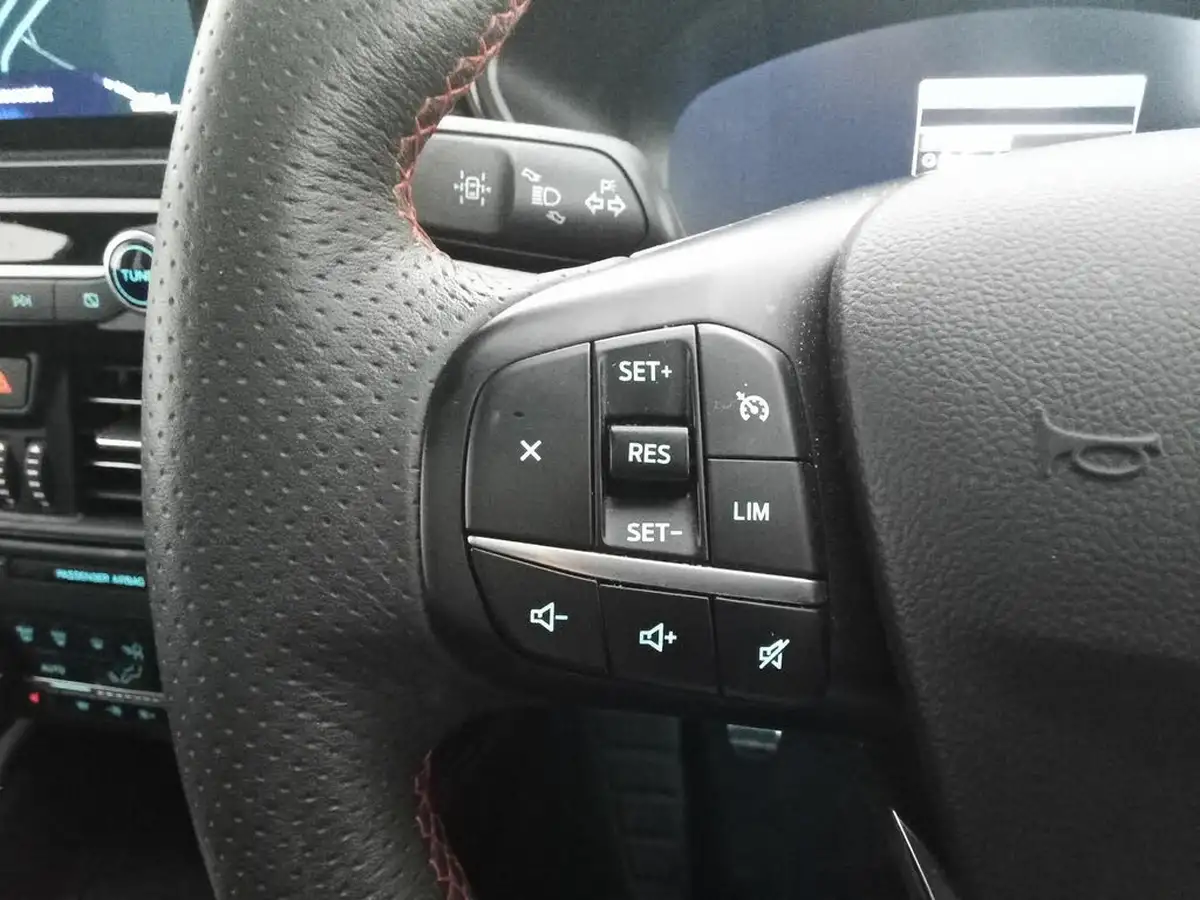 2021-ford-kuga-15-st-line-x-edition-big-26