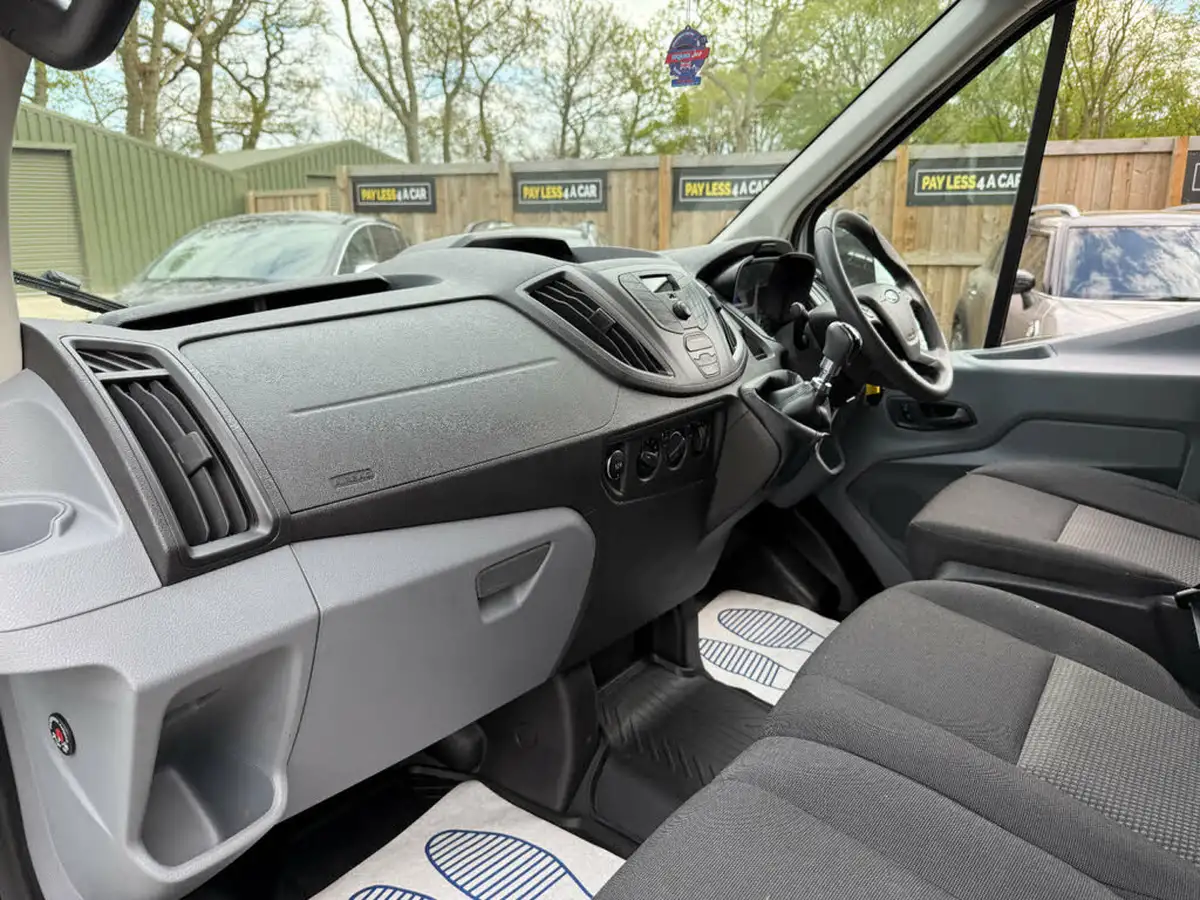 2016-ford-transit-22tdci-350-l2h2-125pseu6-hdt-bus-11-seats-big-54