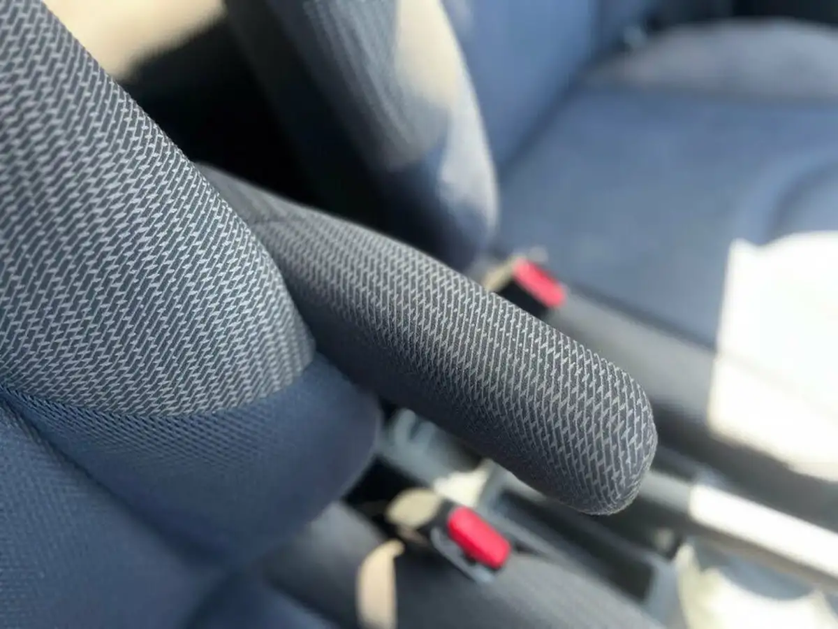 2015-honda-jazz-14-es-plus-cvt-big-20