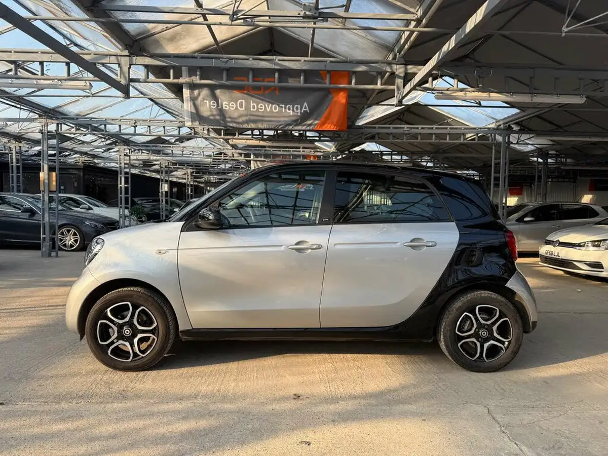 2016-smart-forfour-09-prime-premium-plusss-big-11