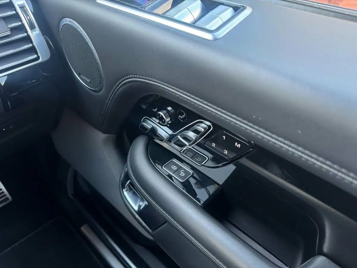 2018-land-rover-range-rover-30tdv6-autobiography-big-20