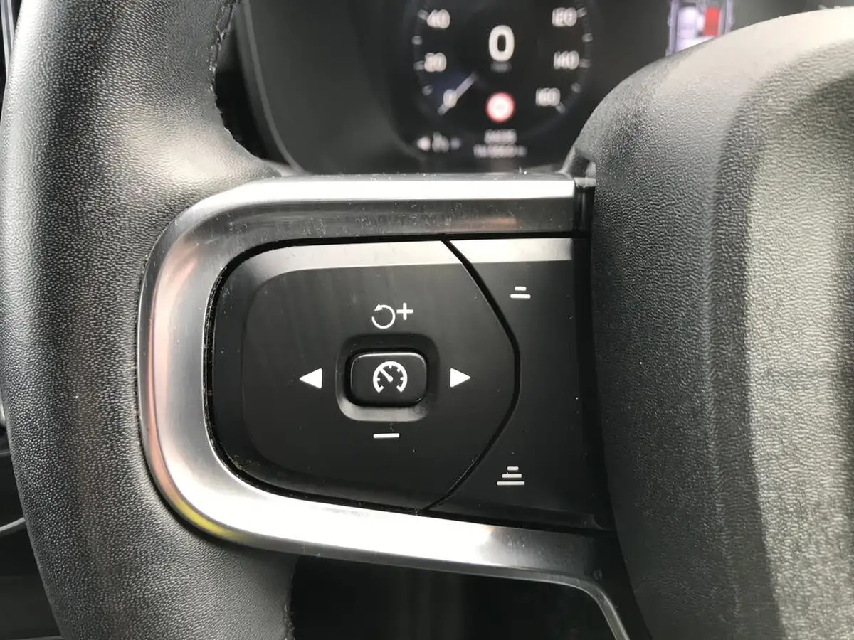 2021-volvo-xc40-15-t3-r-design-pro-161bhp-auto-big-24
