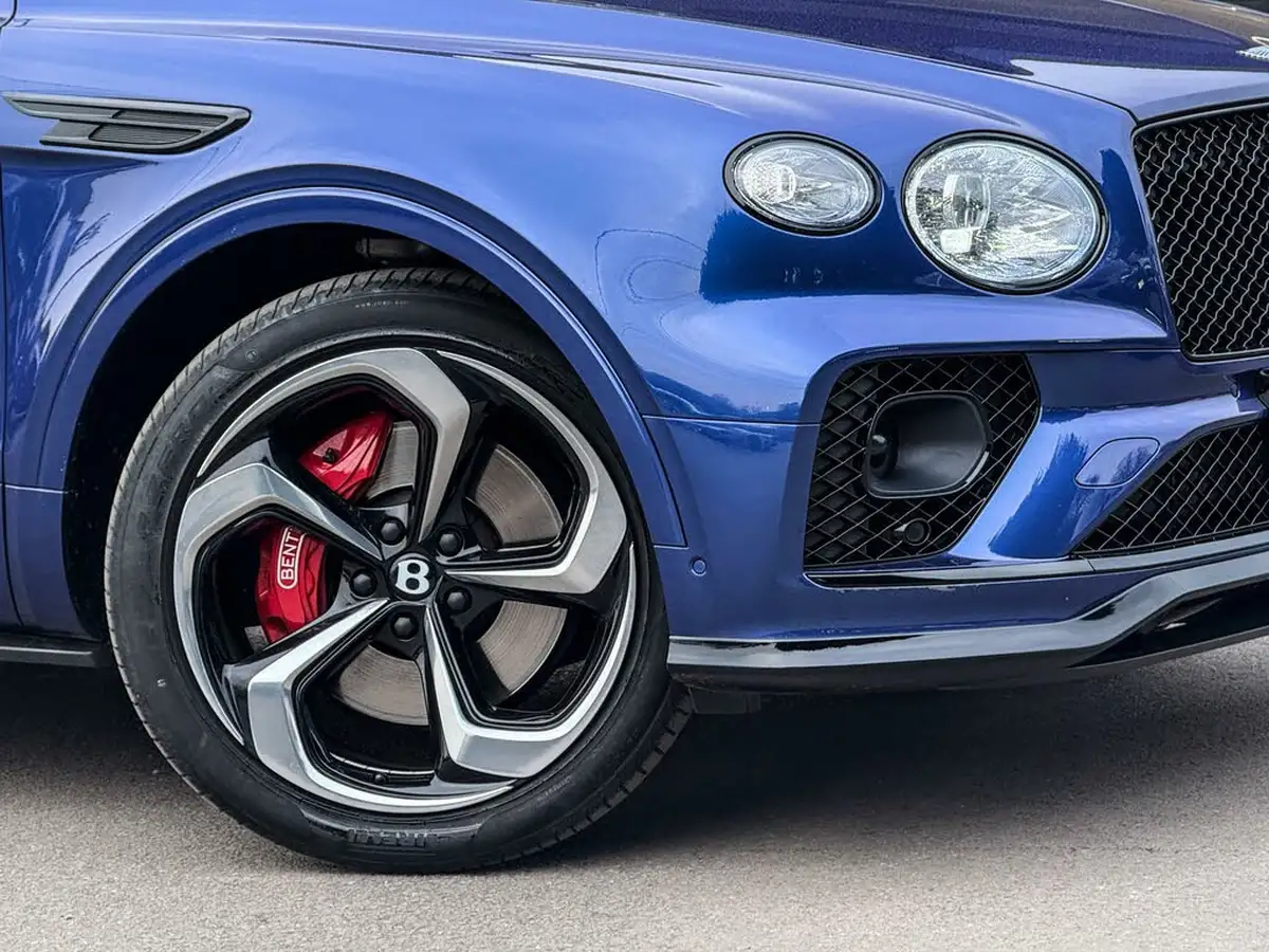 2022-bentley-bentayga-40-v8-big-5