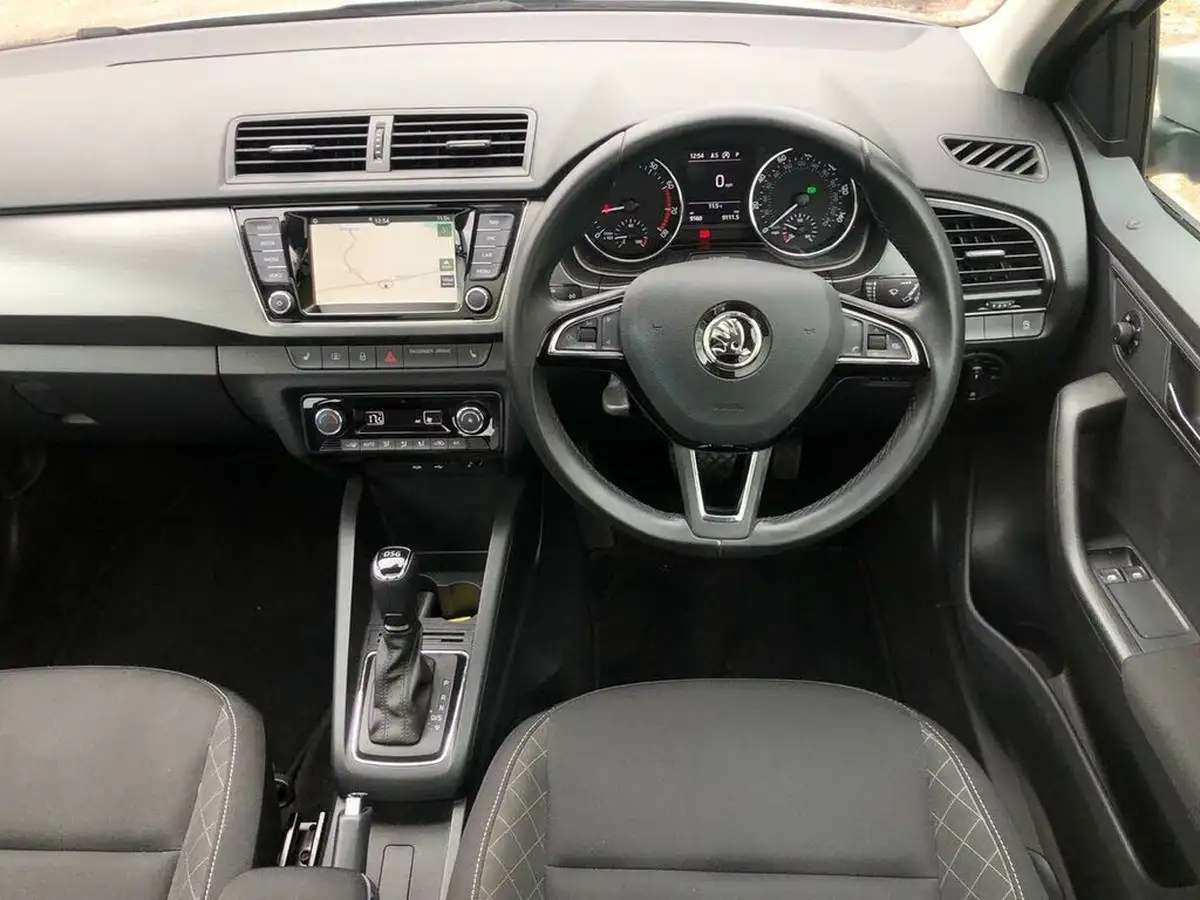 2017-skoda-fabia-10-tsi-se-l-109ps-estate-dsg-big-12