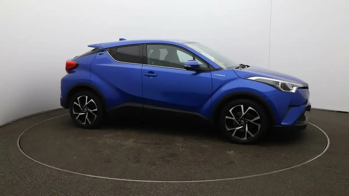 2018-toyota-c-hr-18-vvt-i-design-big-39
