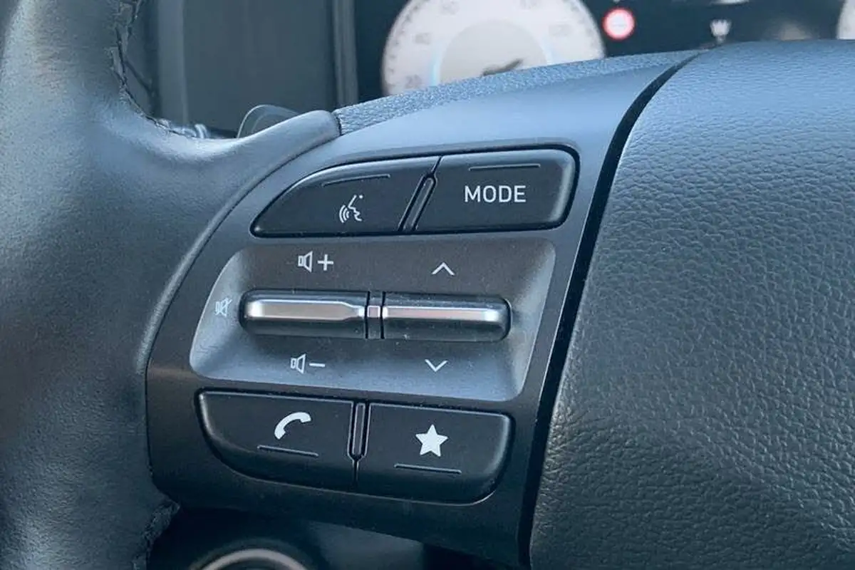 2021-hyundai-kona-e-premium-204ps-64kwh-7kw-obc-big-20