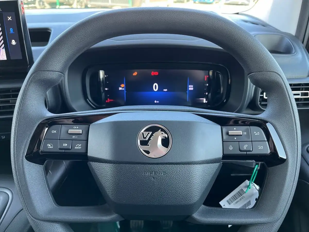 2025-vauxhall-combo-15cdti-pro-130pseu6d-big-26
