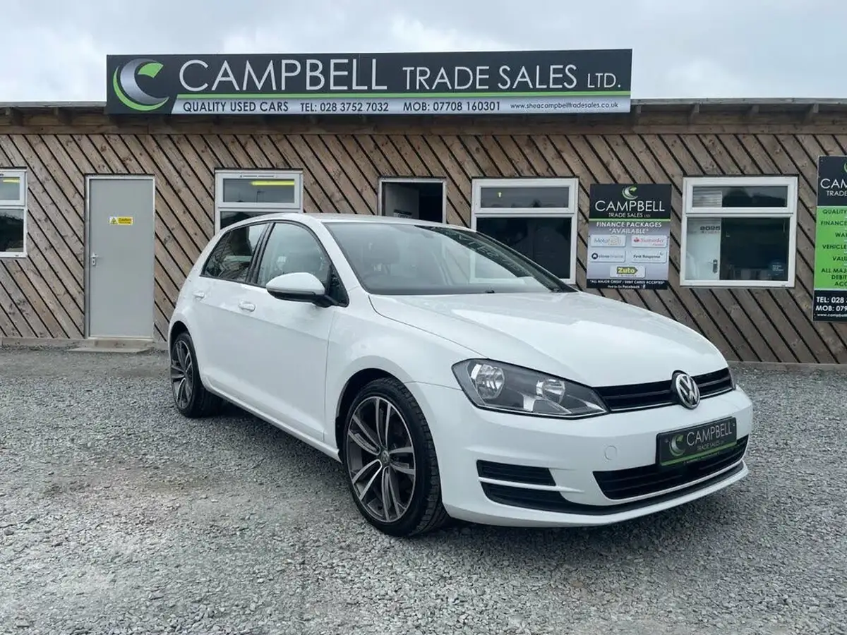 2014-volkswagen-golf-16tdi-se-bmtss-hatchback-5d-big-0