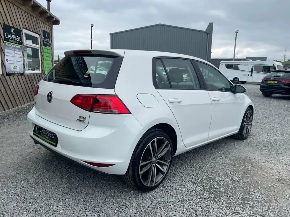 2014-volkswagen-golf-16tdi-se-bmtss-hatchback-5d-big-4
