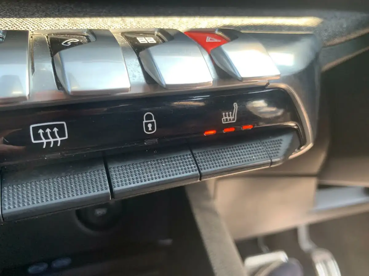 2018-peugeot-5008-suv-16-puretech-gt-line-big-26