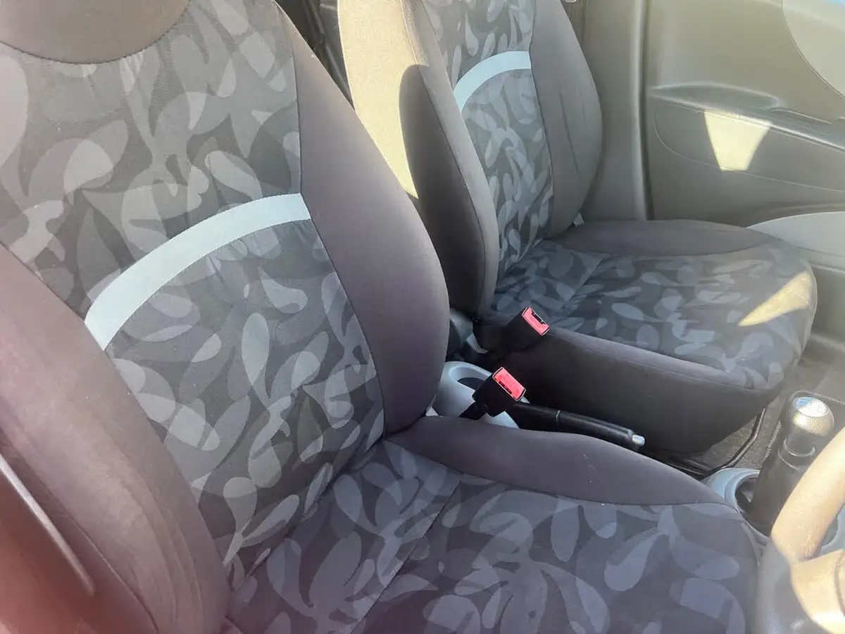 2011-suzuki-alto-10-sz3-big-5
