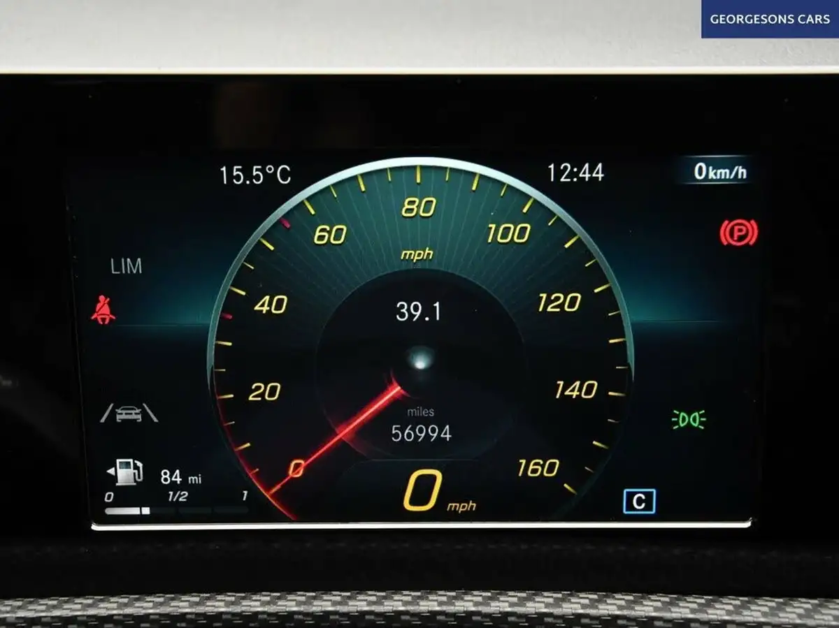 2019-mercedes-benz-a-class-13-a180-se-big-30