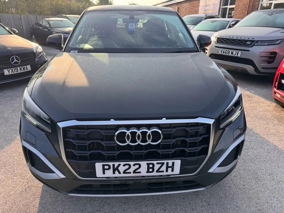 2022-audi-q2-10-30-tfsi-sport-big-2