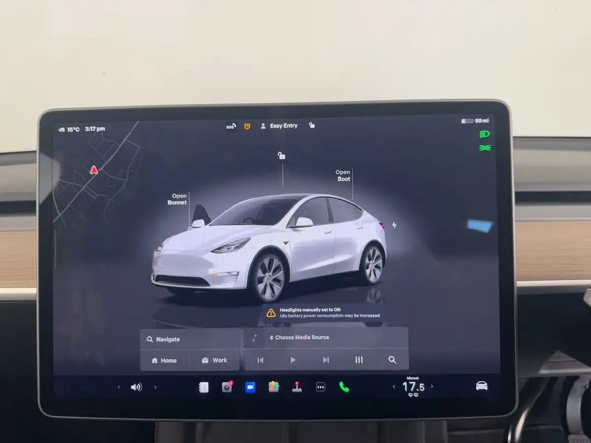 2023-tesla-model-y-e-long-range-big-34