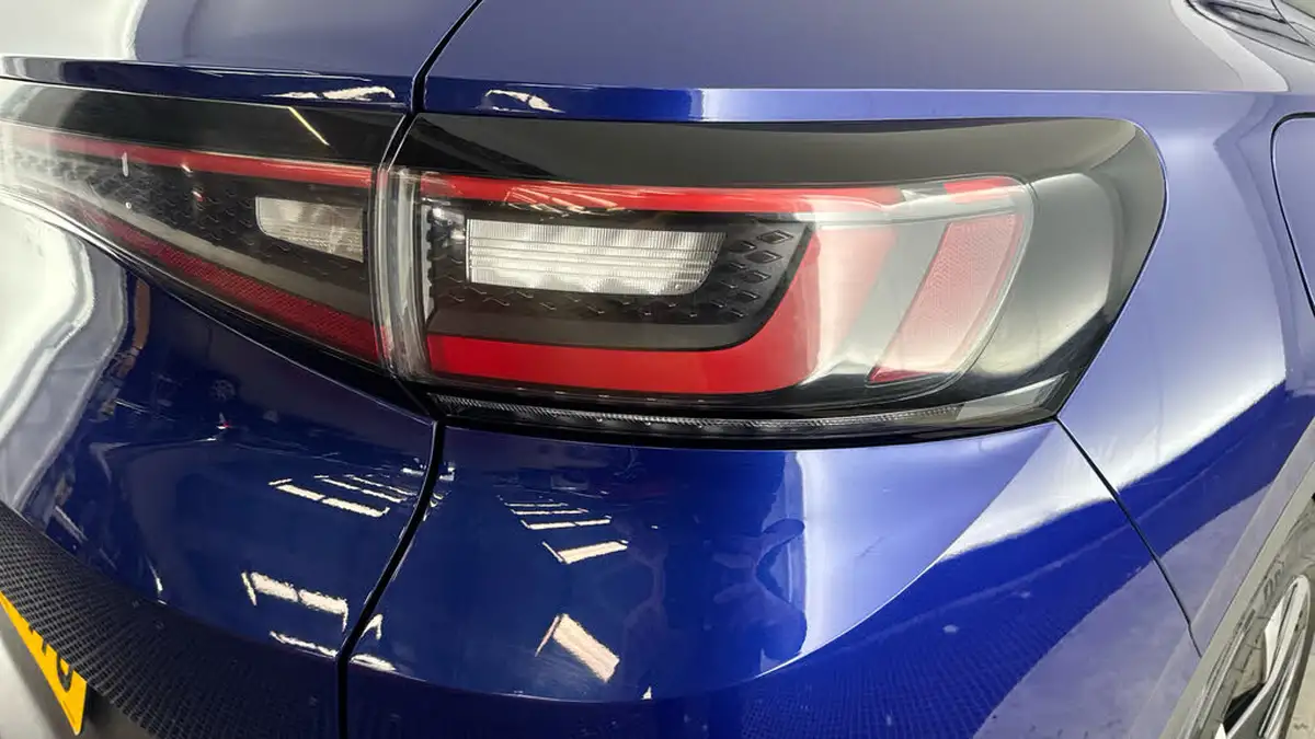 2021-volkswagen-id4-e-first-edition-big-21
