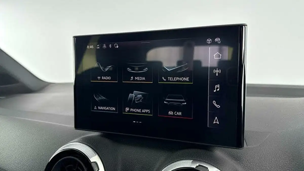 2024-audi-q2-10-30-tfsi-s-line-116ps-big-17