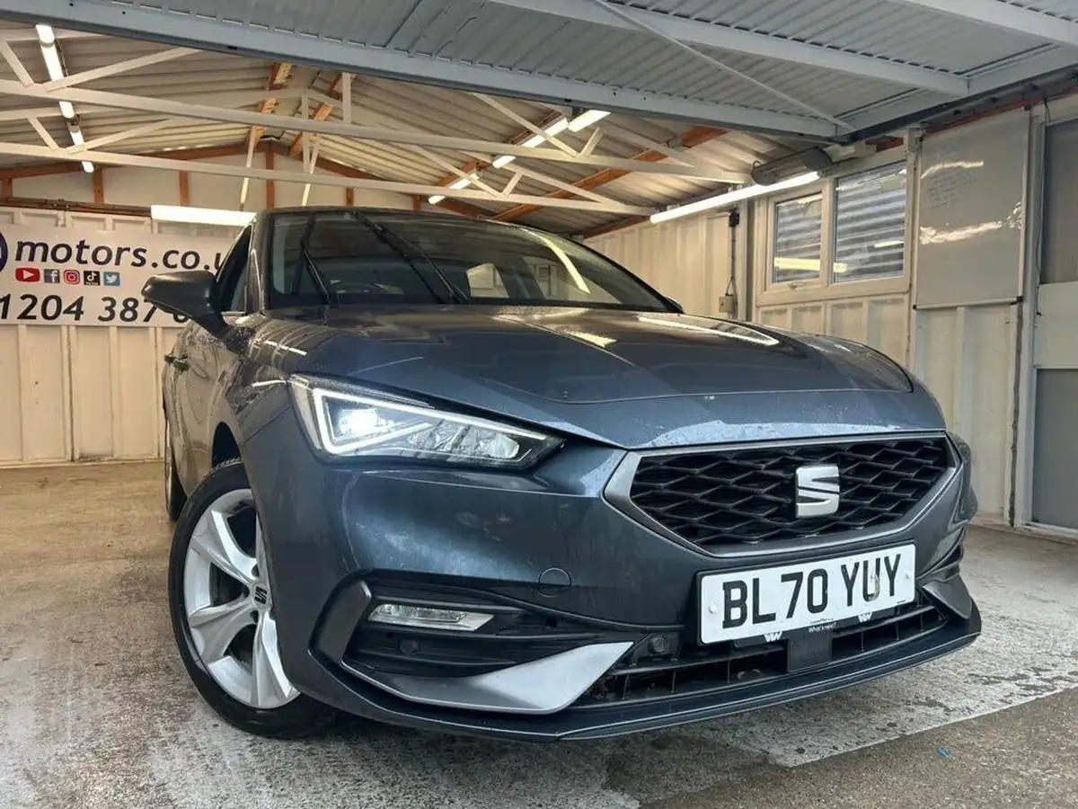 2020-seat-leon-14-e-hybrid-fr-hatchback-big-2