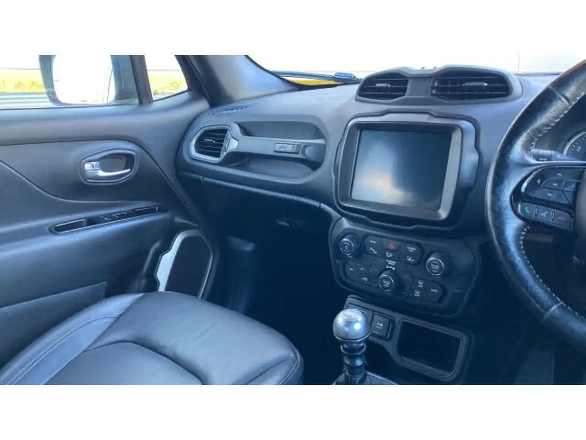 2021-jeep-renegade-10-gse-80th-anniversary-big-11