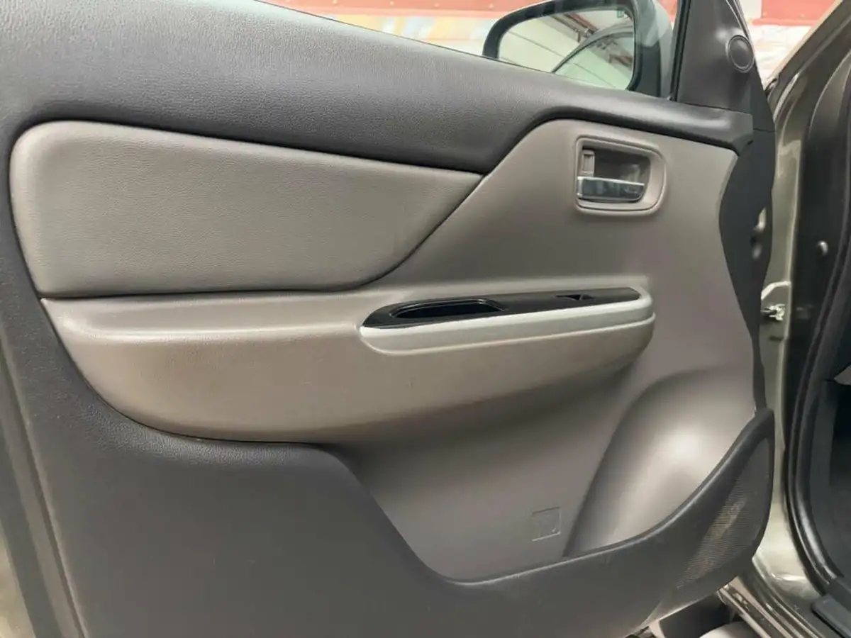 2018-mitsubishi-l200-24di-d-warrior-eu6-big-27