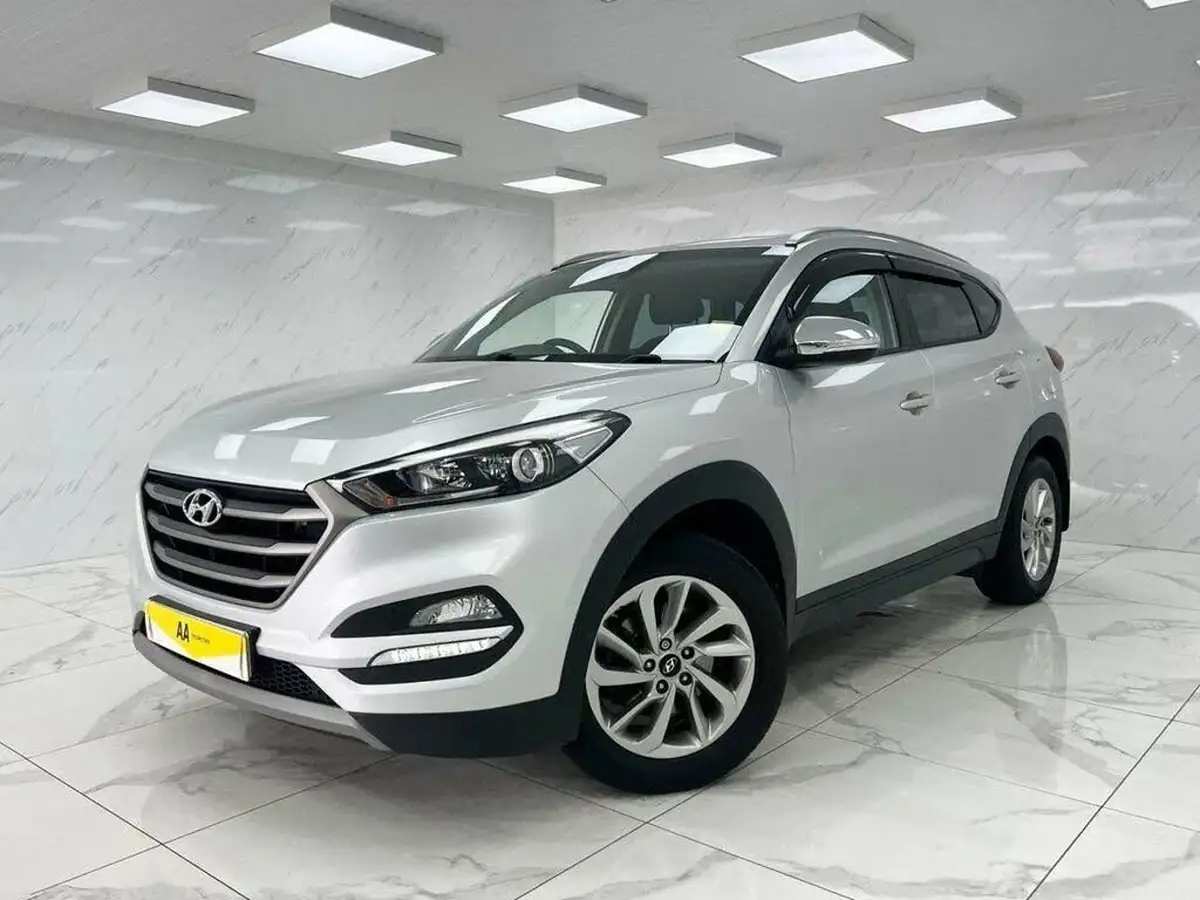 2017-hyundai-tucson-17crdi-blue-drive-se-nav-116ps-big-4