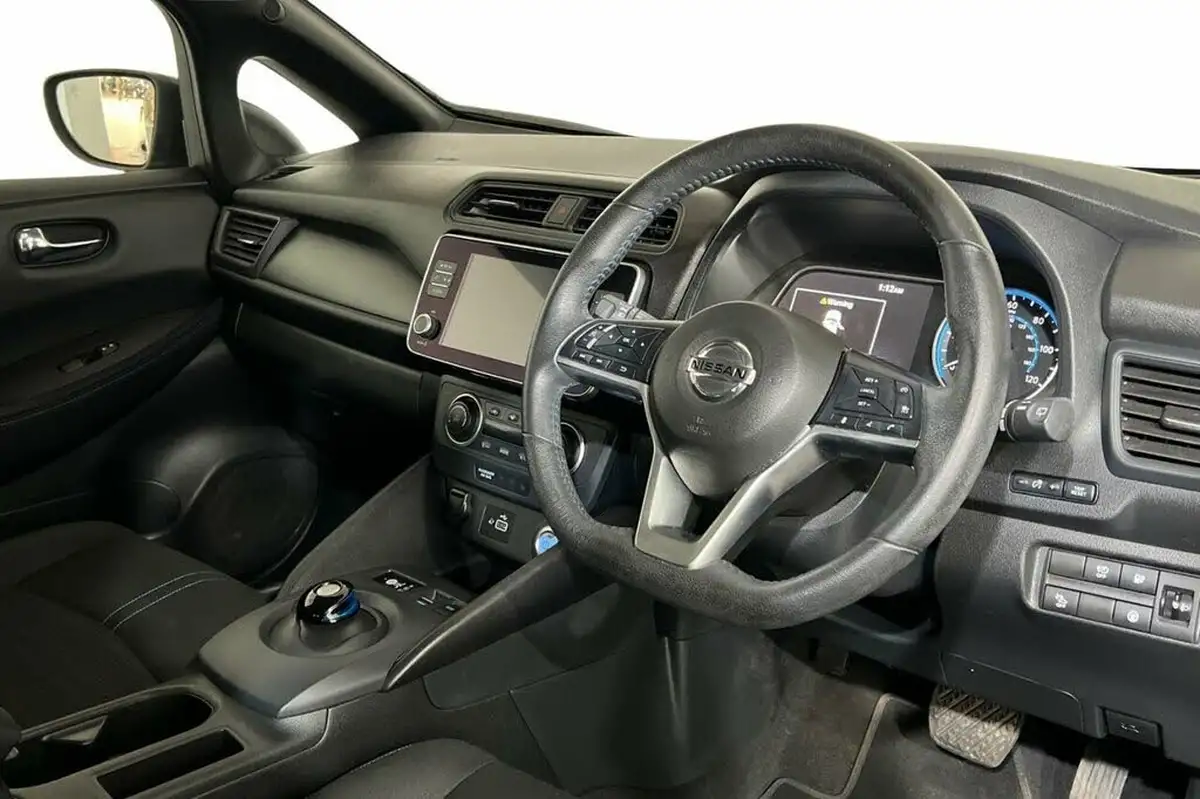 2022-nissan-leaf-e-acenta-big-6