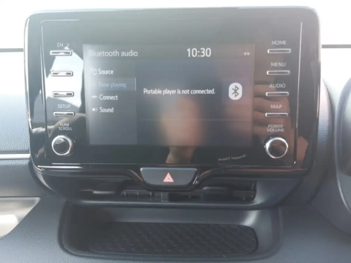 2021-toyota-yaris-15-vvt-i-icon-114bhp-hybrid-1490cc-e-cvt-big-10