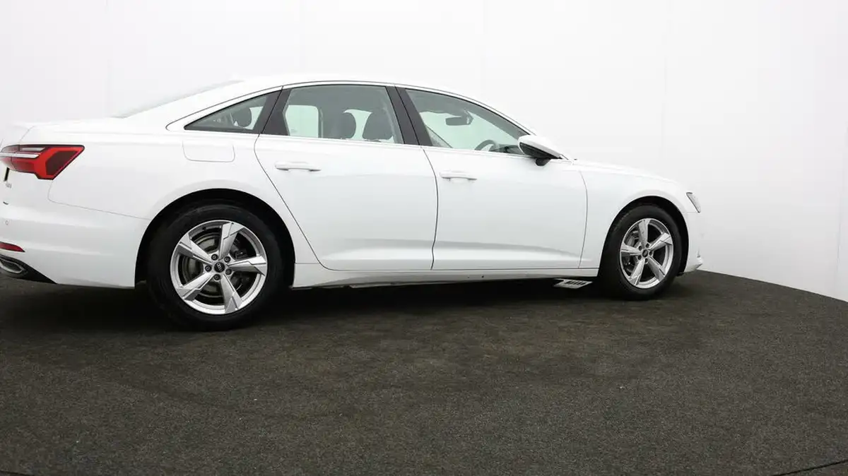 2022-audi-a6-saloon-20-40-tfsi-sport-big-27